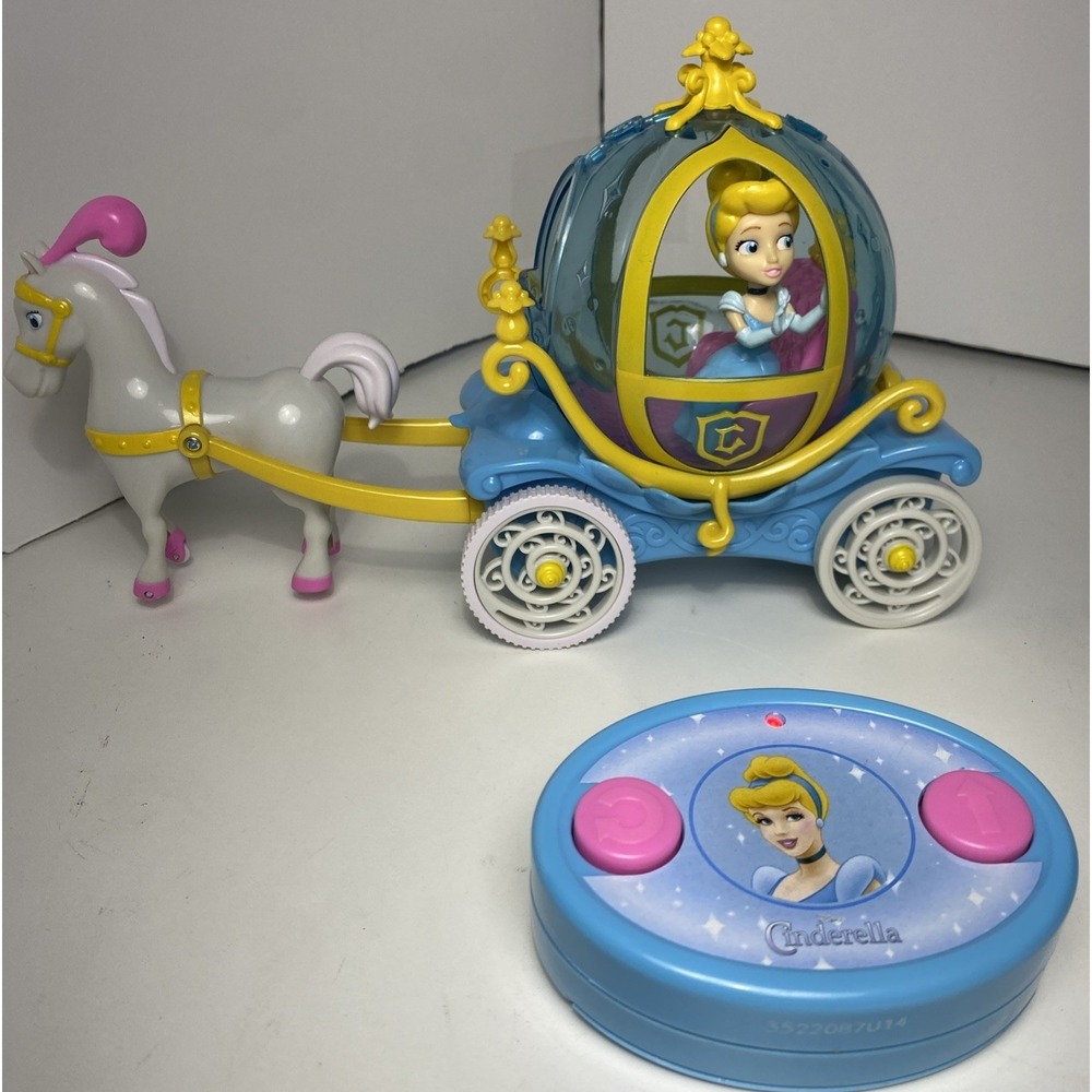 Disney Princess Cinderella Horse Drawn Carriage RC Radio Control Batt Included